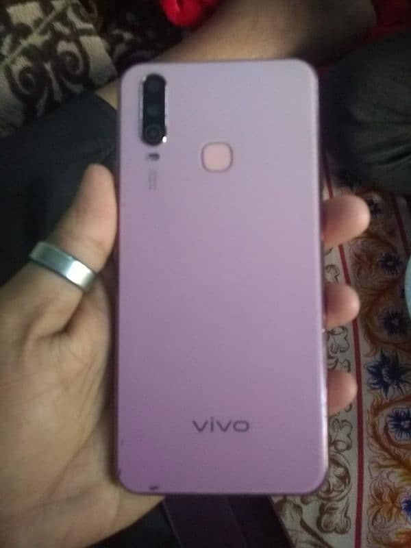 Vivo y17 8/256 box or mobile 5000mh battery urgent sale 1