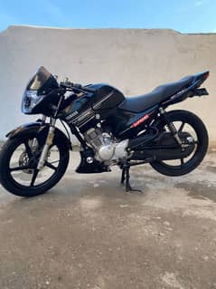 Yamaha YBR 125 ( Model 2016) Total Genuine