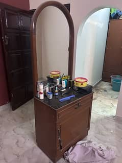 Dressing table