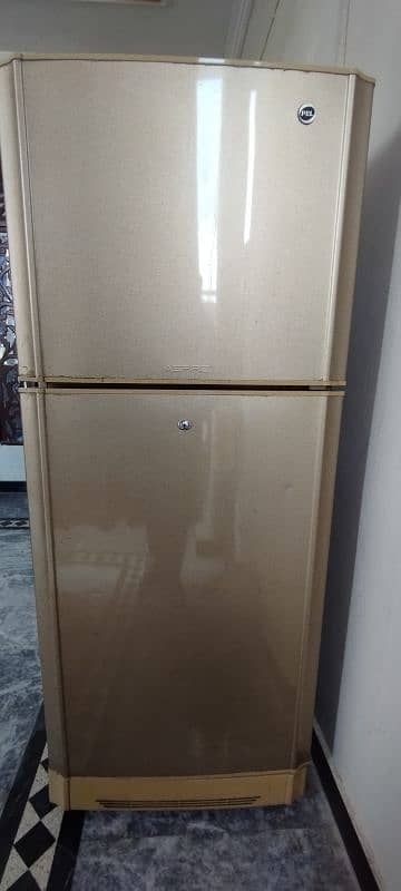 Pel Refrigerator For Sale 0