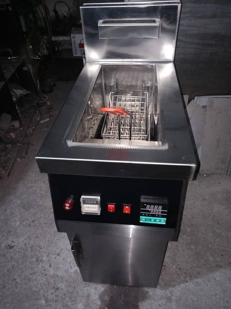 Fryer / Storage / Shawarma / Hot plate / Qeema machine / Kitchen Ite 3