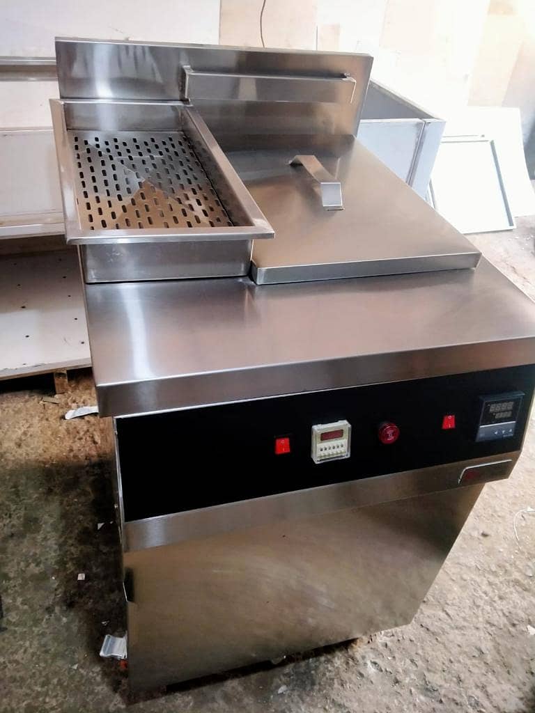 Fryer / Storage / Shawarma / Hot plate / Qeema machine / Kitchen Ite 4