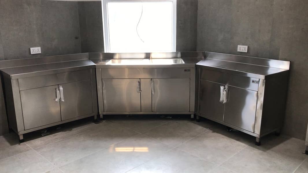 Fryer / counters / chiller / Hot plate / Qeema machine / Kitchen Item 9