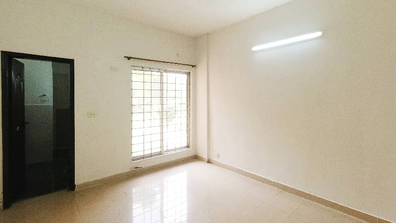 05 MARLA Beautiful Flat Available For Rent IN Askari 11 Sector C 5