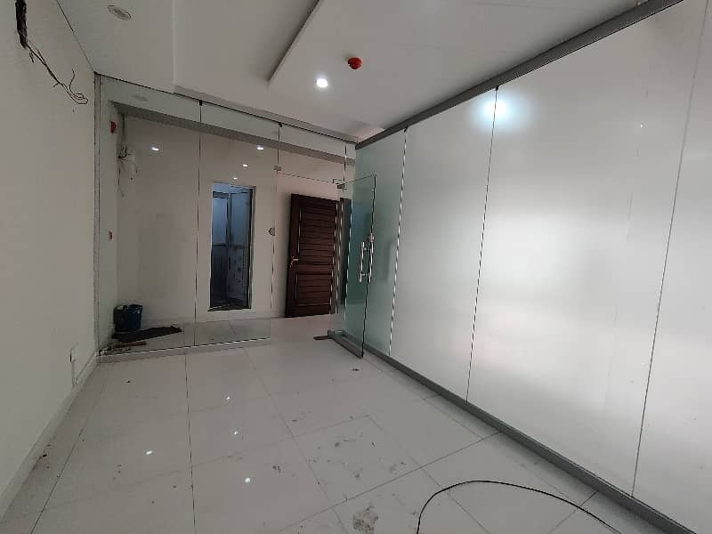 4 Marla 3rd Floor With Lift Near raya Fairways Available For Rent in DHA Phase 6 Punjab Lahore Pakistan 2