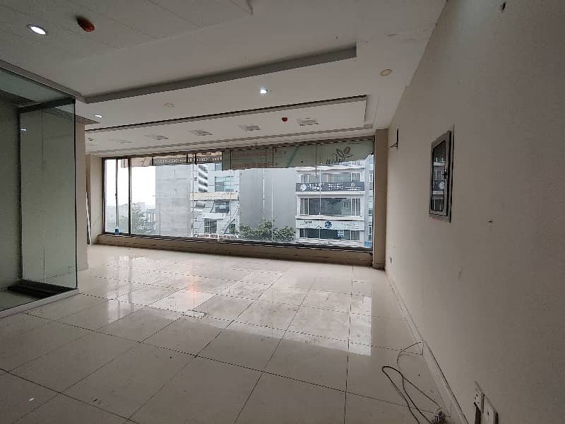 4 Marla 3rd Floor With Lift Near raya Fairways Available For Rent in DHA Phase 6 Punjab Lahore Pakistan 9