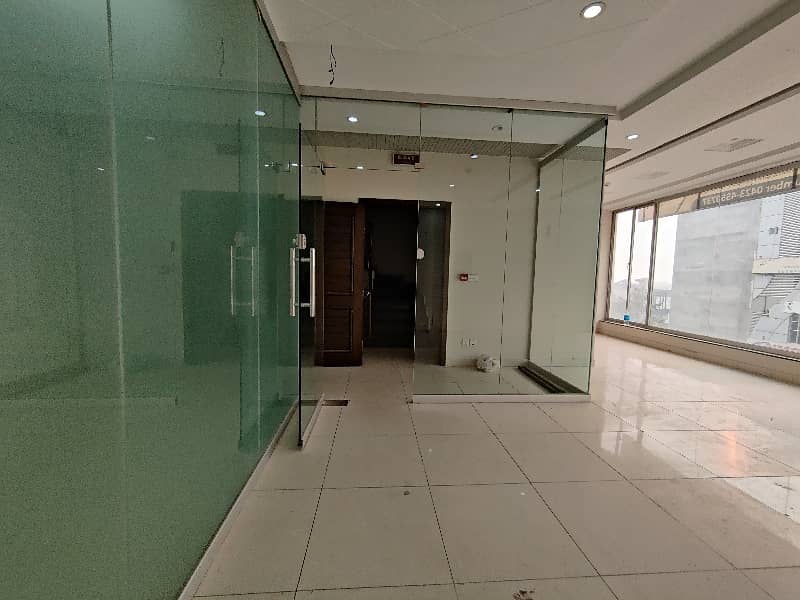 4 Marla 3rd Floor With Lift Near raya Fairways Available For Rent in DHA Phase 6 Punjab Lahore Pakistan 10