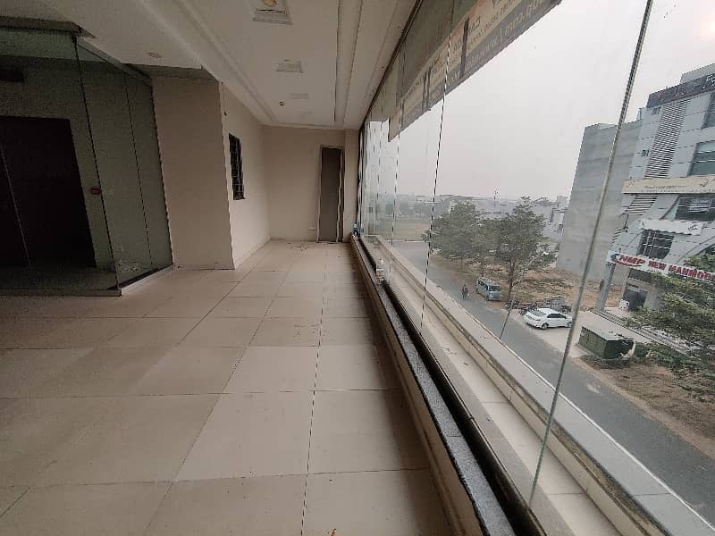 4 Marla 3rd Floor With Lift Near raya Fairways Available For Rent in DHA Phase 6 Punjab Lahore Pakistan 20