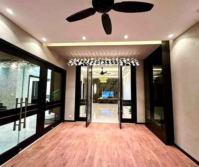 15 KV Solar, 8 AC Installed 01 Kanal Modern Design House For Rent In DHA Phase 7 Block-Z2 Lahore. 5