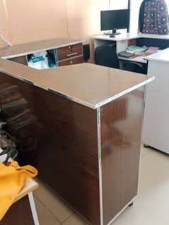 Resection Counter For Sale: Length 6Ft: And Waist 4Ft