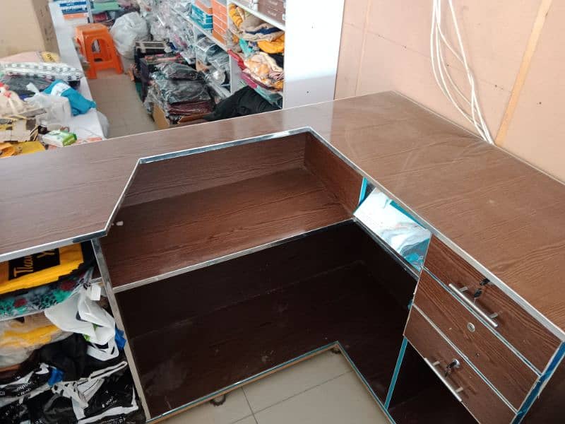 Resection Counter For Sale: Length 6Ft: And Waist 4Ft 0