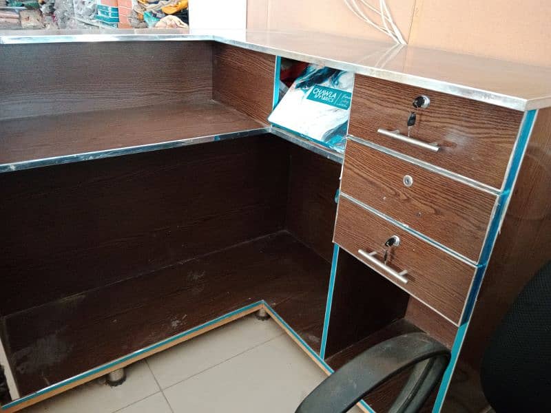 Resection Counter For Sale: Length 6Ft: And Waist 4Ft 5