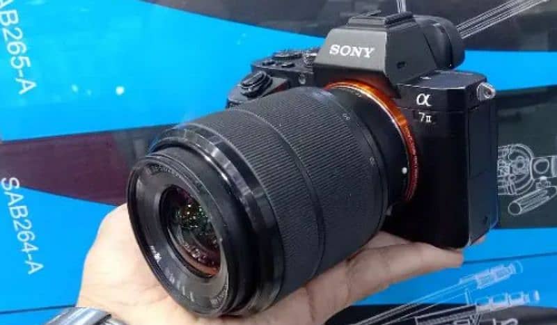 Sony A7ii selling with 28 -70 lense with condition 9/10 4