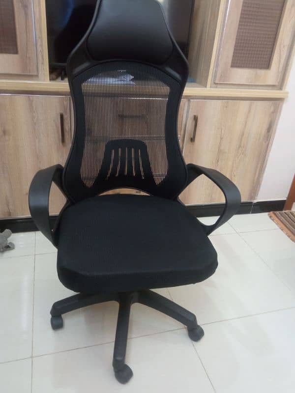 Computer Chair revolving (metal base) 0