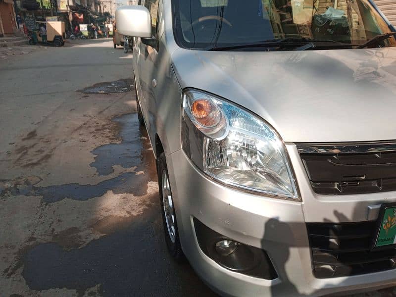 Suzuki Wagon R 2018 12