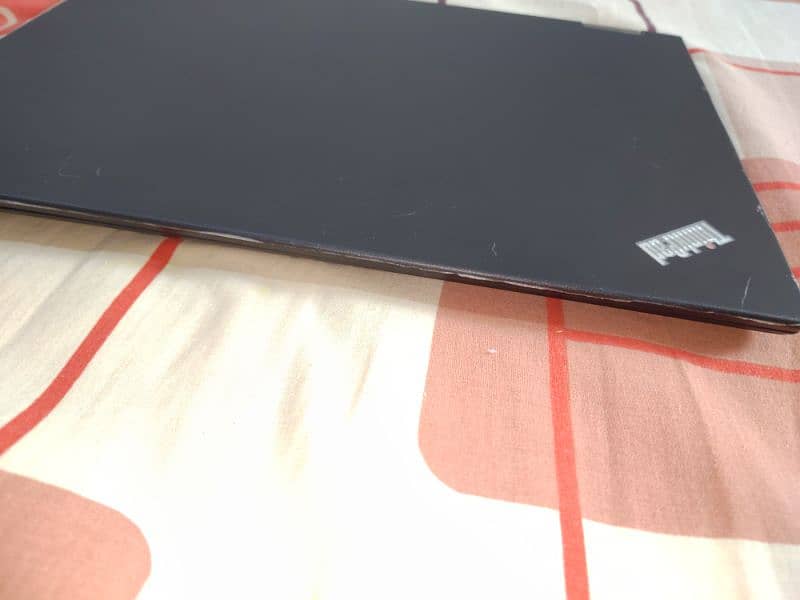 Lenovo Thinkpad Yoga 370 7