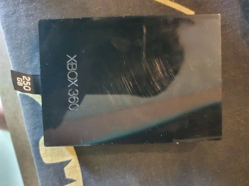 Xbox 360 E-Ultra Slim with 2 original controllers and kinect 11