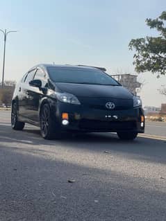 Toyota Prius 2010 G 1.8 Touring Full option