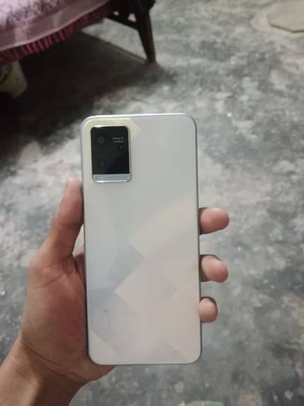 i want to sale my VIVO Y21 mobile 0