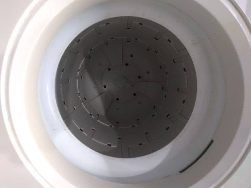 Haier washing machine Semiautomatic capacity 8kg 5