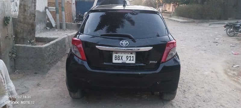 Toyota Vitz 2011 2