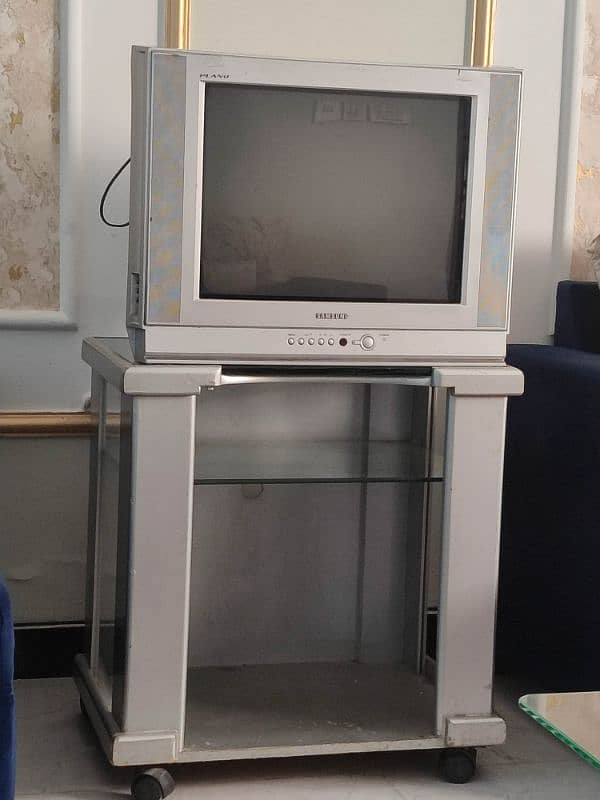 Original Samsung TV with TV Trolly 0