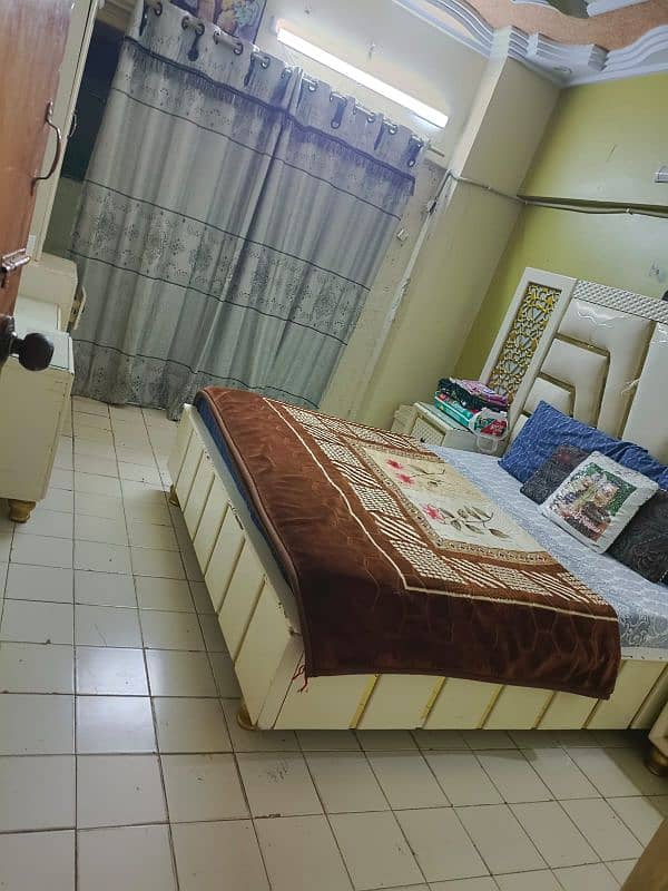 (Urgent sale) 3 Bad D/D with attached bathroom in garden West . 7