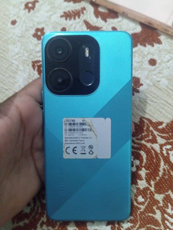 Tecno Spark Go 2023 4/64 with box exchange possible with good storage 0