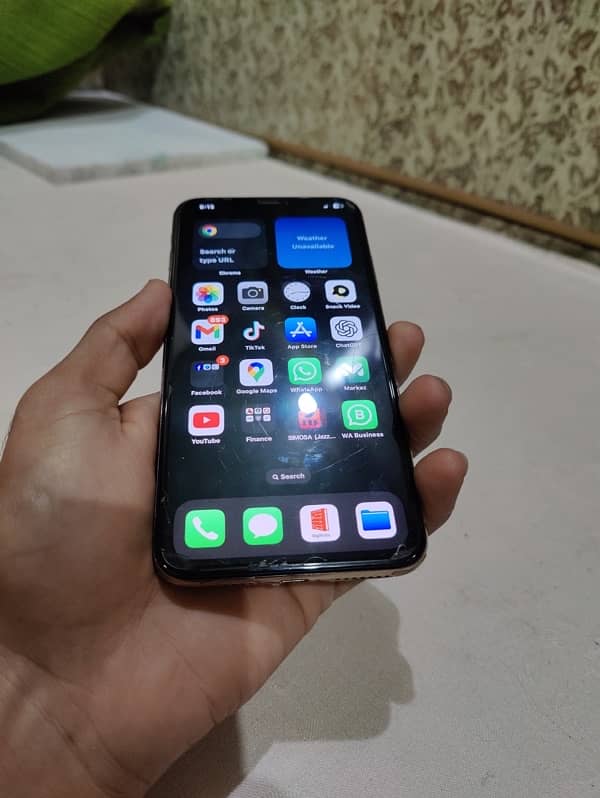 Iphone XS Max  256GB  PTA Approved 3