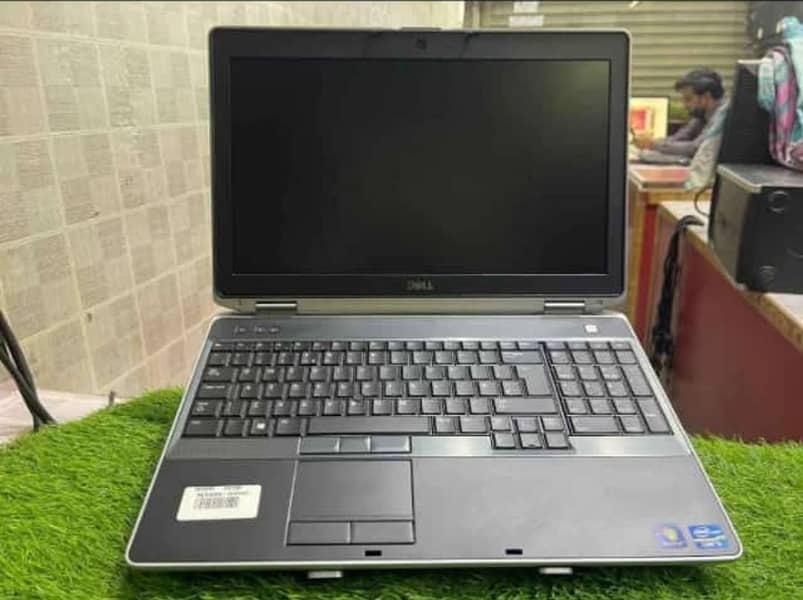 Dell ® Latitude Core i5 2nd Gen. 4gb Ram  350 Gb Hard disk 14" 0