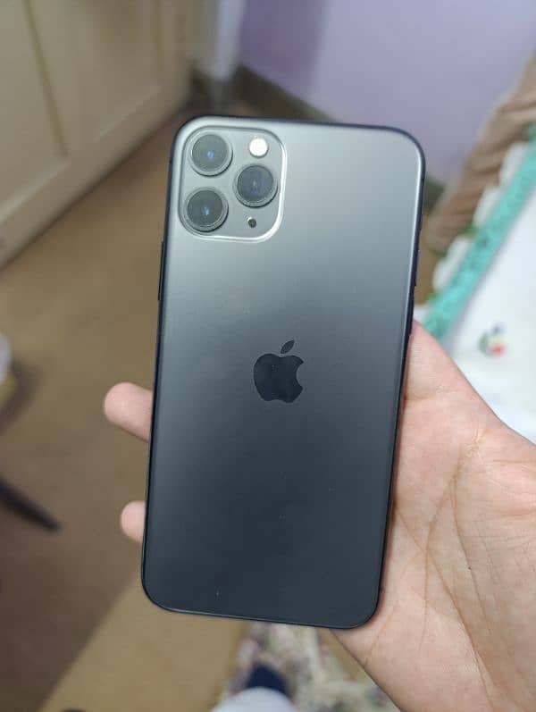 Iphone 11 pro 256gb PTA Approved with box charger 2