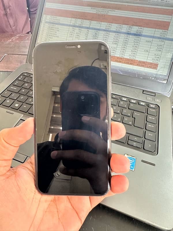 iPhone 11 pra approved 0