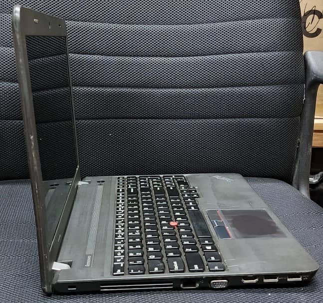 Laptop Lenovo E560 15" 2