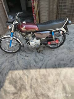 good condition Honda 125 self start 5 gair enjin jenven