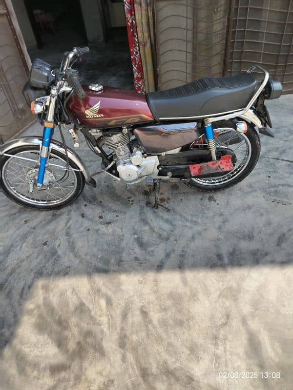 good condition Honda 125 self start 5 gair enjin jenven 0