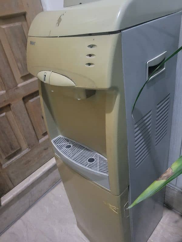 Water dispenser Orient 0