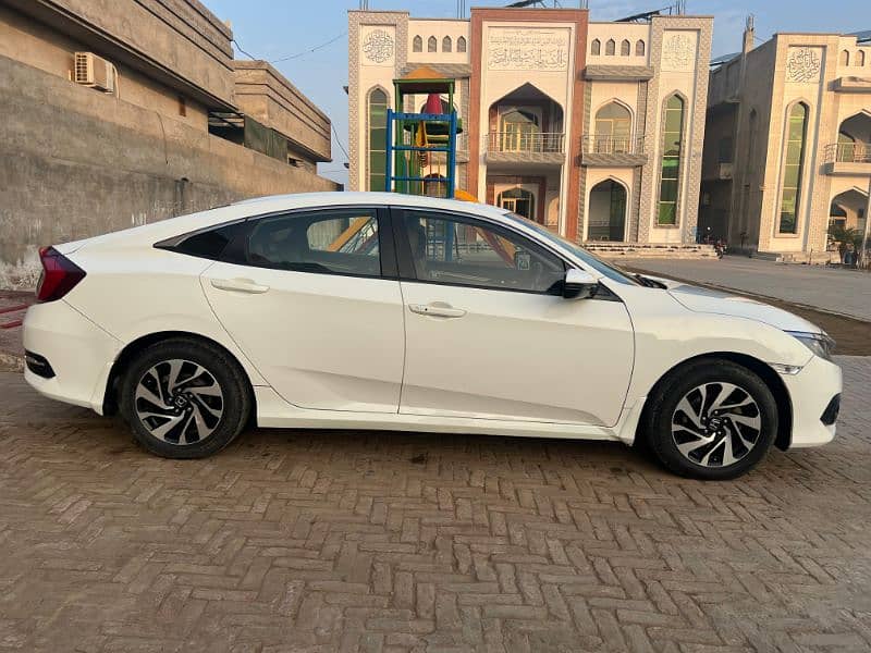 Honda Civic Oriel 2019 4