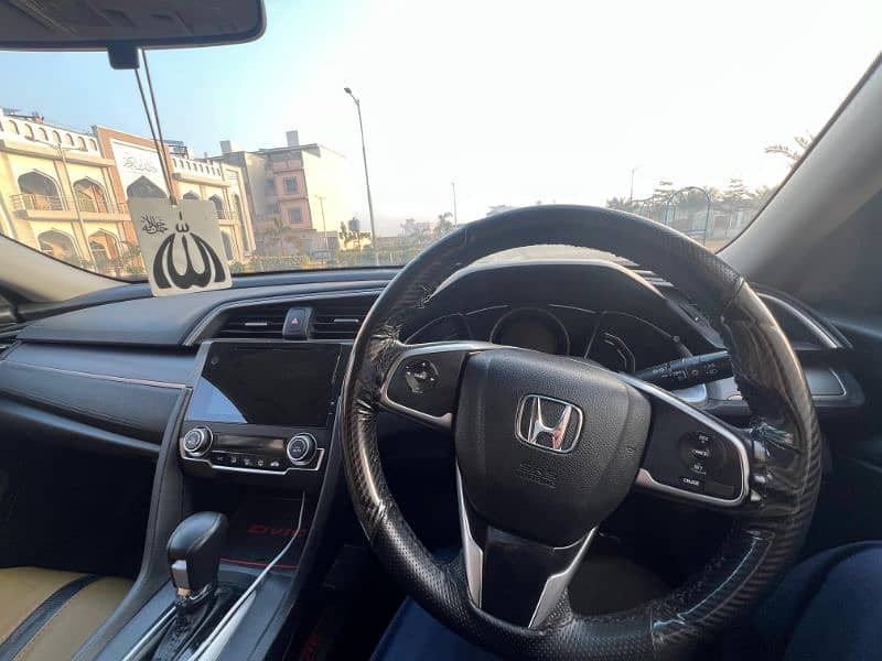 Honda Civic Oriel 2019 9