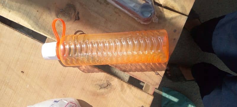 plastic water bottle 1