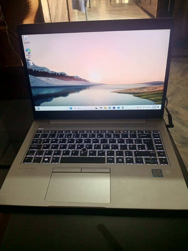 HP ELITEBOOK 840 G5 1