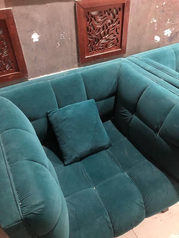 7 seater sofa set for sale!! Urgently 4