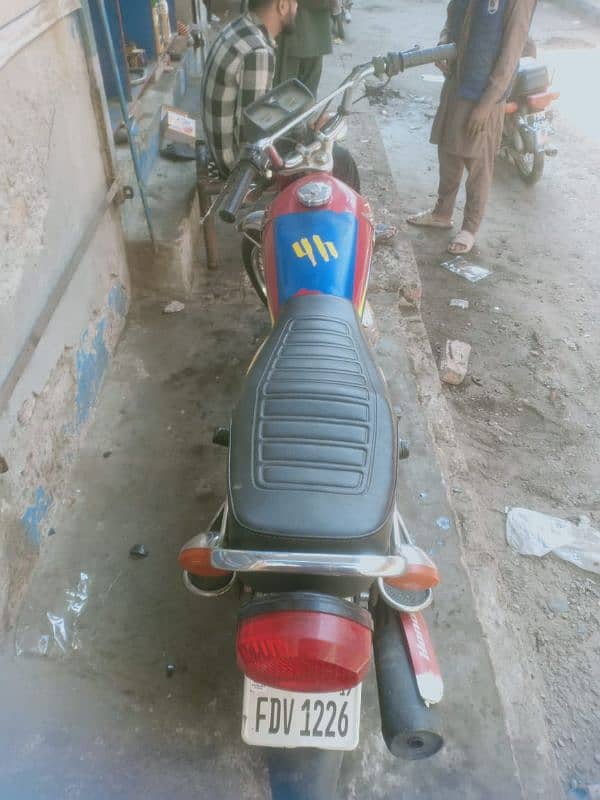 Honda 125 Genuine Condition 1