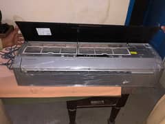 good  condition gree DC inverter ac 1.5