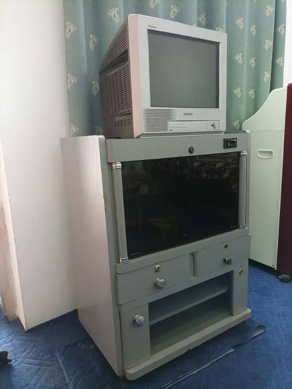 Sony TV + TV trolley for sell , good condition 1