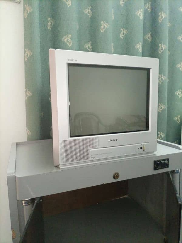 Sony TV + TV trolley for sell , good condition 10