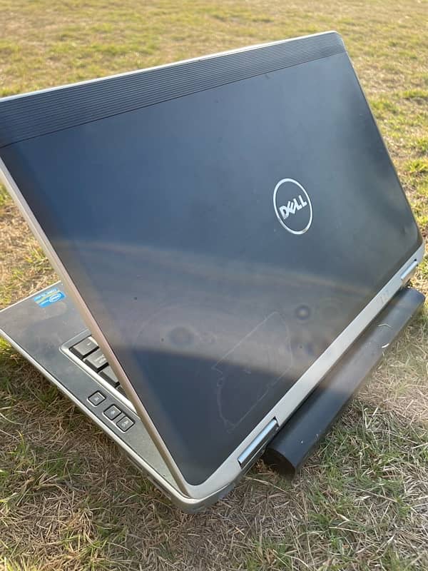 Dell Proper laptop 4/128 SSD 2