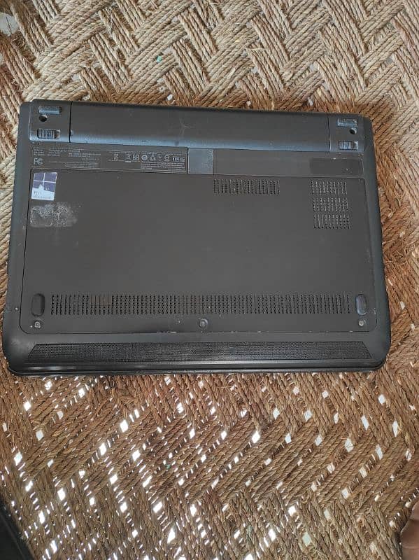 Lenovo laptop i3 3rd Generation 1