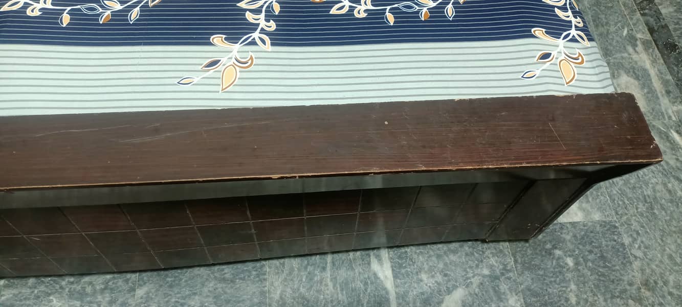 Double bed in good condition 2