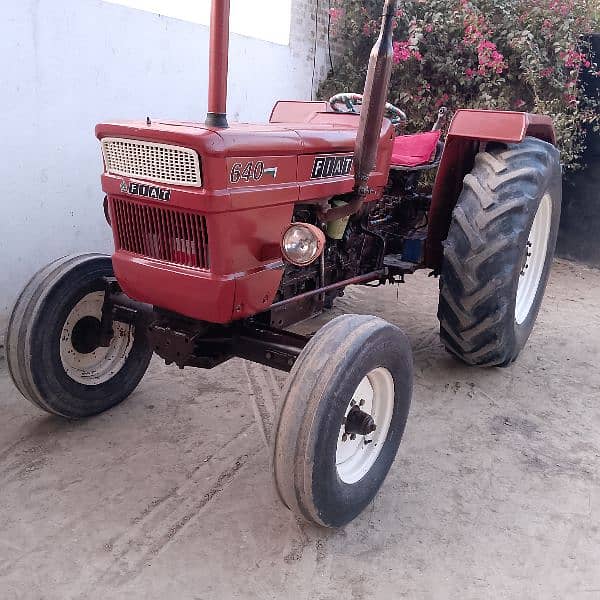 FIAT 640 Tractor 0