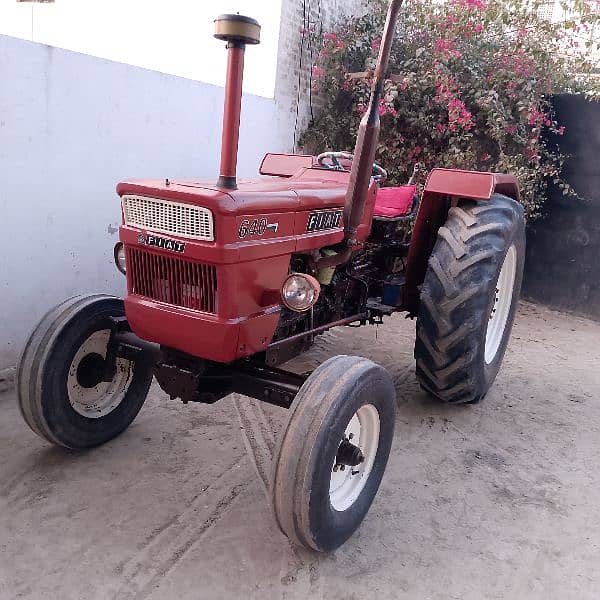 FIAT 640 Tractor 10